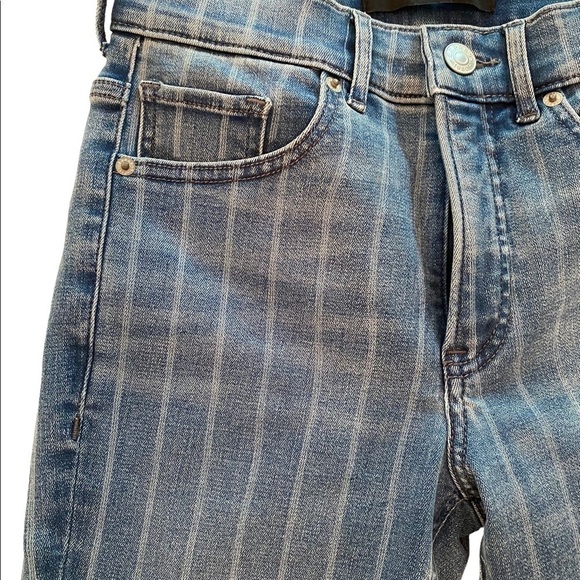 Express NWOT Mid Rise Striped Legging Jeans - Picture 3 of 5